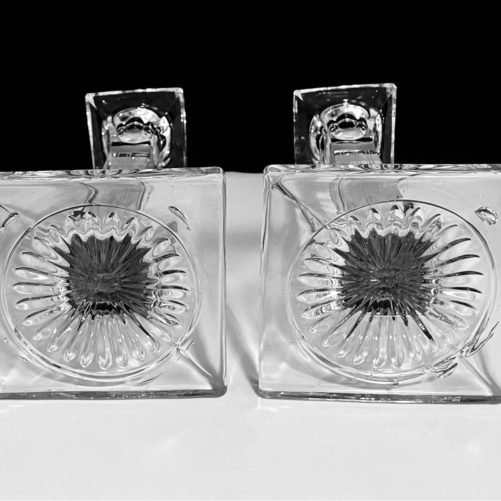 Vintage ART DECO Pressed Glass CANDLESTICKS / Hand Etched TEARDROPS / Small Chip - Picture 5 of 11